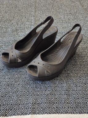 Crocs Sling Back Wedge Sandals Size 9